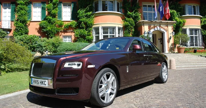 Rolls-Royce Ghost II e Wraith: la prova su strada