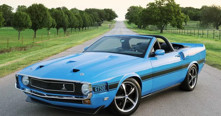 Operazione nostalgia per la Ford Mustang Convertibile