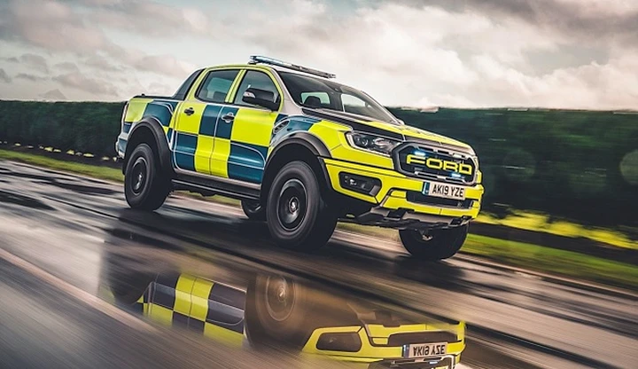 Ford Ranger Raptor: il pick-up indossa la divisa della polizia UK