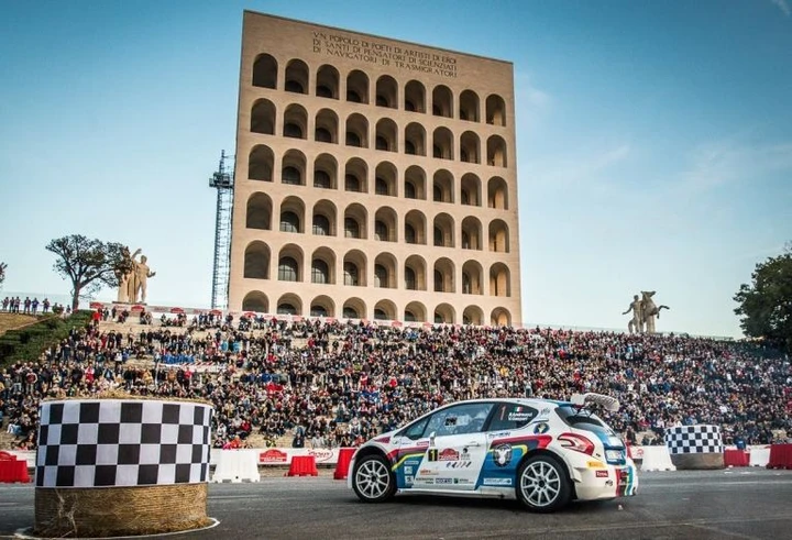 Rally di Roma: al Colosseo Quadrato parte la corsa capitolina