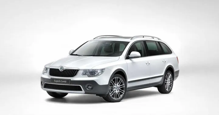 Skoda Superb Combi: arriva il pacchetto Outdoor