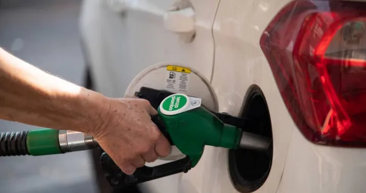 Benzina a 2 euro: la mossa del Codacons per fermare il salasso