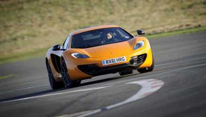 McLaren MP4-12C: la prova sulla pista di Top Gear