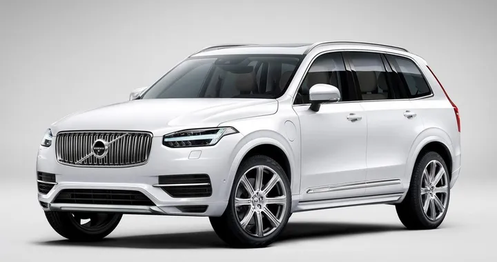 Volvo XC 90 T8: ibrido da 400 CV