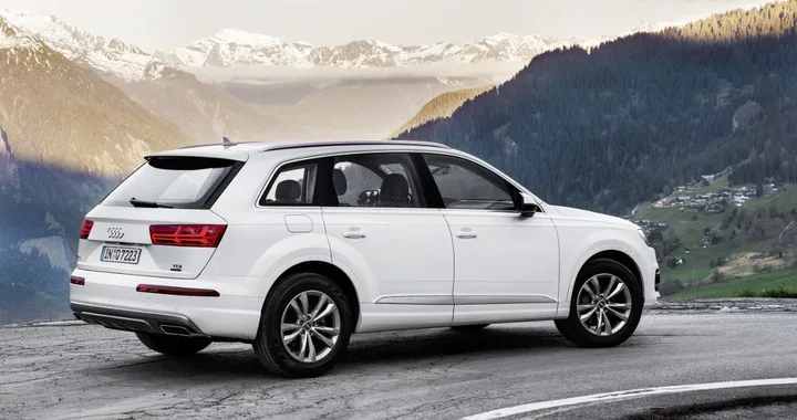 Audi Q7: debutta il 3.0 TDI 218 CV. Prezzi da 60.800 euro