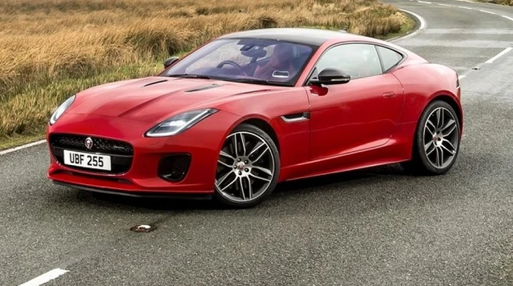Jaguar: F-Type 2019 pronta al debutto e via alle ordinazioni per XJ50
