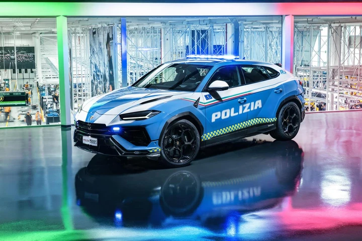 Lamborghini Urus Performante entra nella flotta della Polizia di Stato