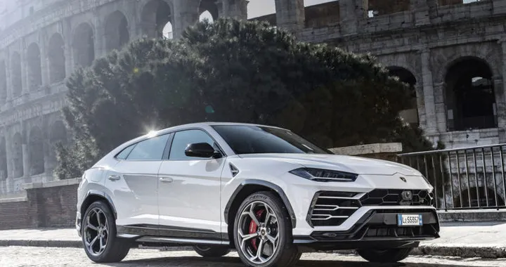 Lamborghini: inaugurato a Roma il quarto showroom italiano