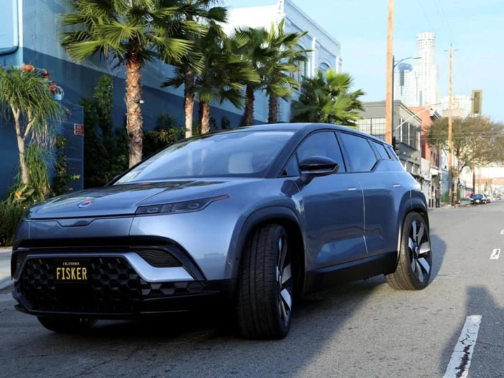Fisker Ocean, il SUV elettrico con pannelli solari sul tetto