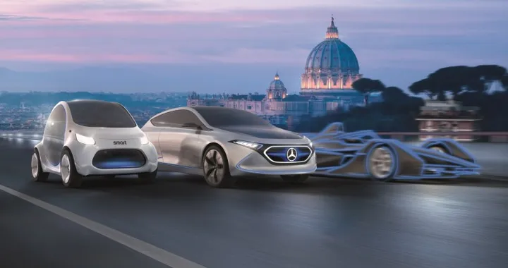 Mercedes EQ: spettacolare flash mob nel cuore di Roma per celebrare la Formula E
