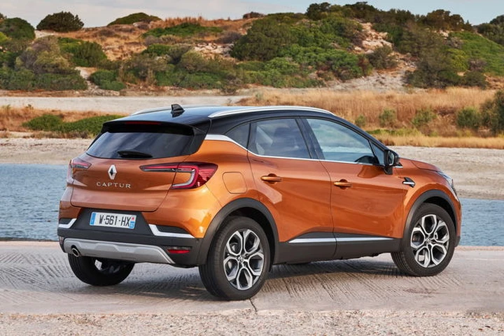 Renault Captur 2020: prezzi da 17.700 euro