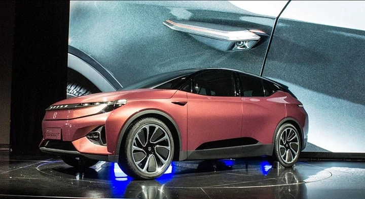 Byton: SUV elettrico a guida autonoma al CES di Las Vegas