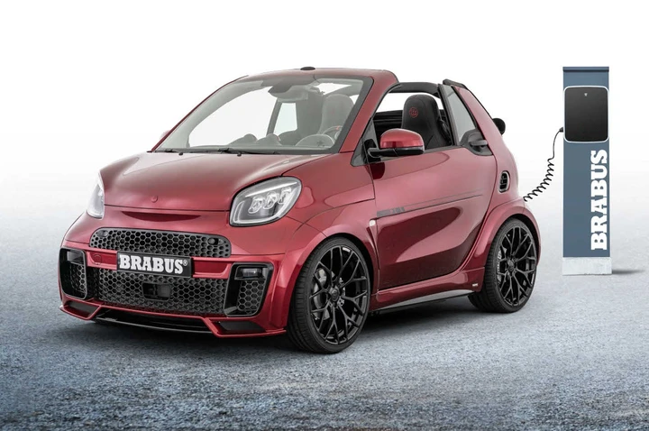 Smart Fortwo Brabus Ultimate E: immagini ufficiali