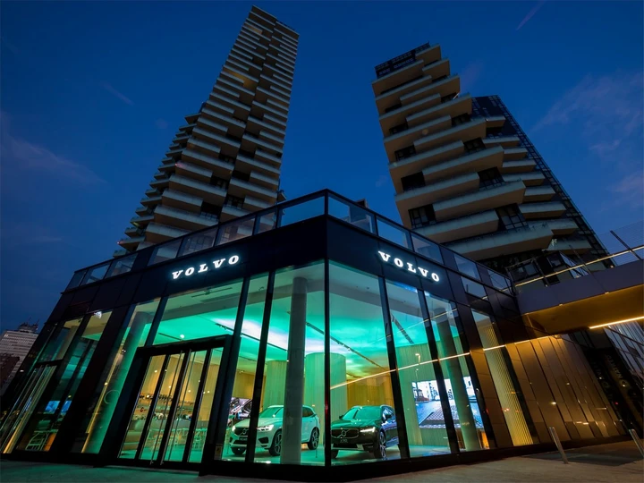 Volvo Studio Milano: la XC40 debutta nello showroom del futuro