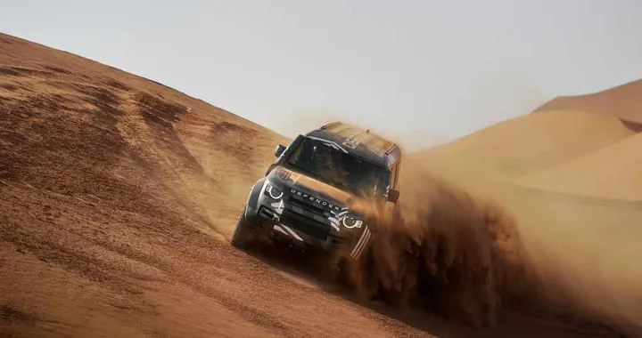 Sara Price e Defender: un debutto storico alla Dakar 2026