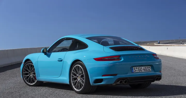 Porsche: guida autonoma ma con moderazione