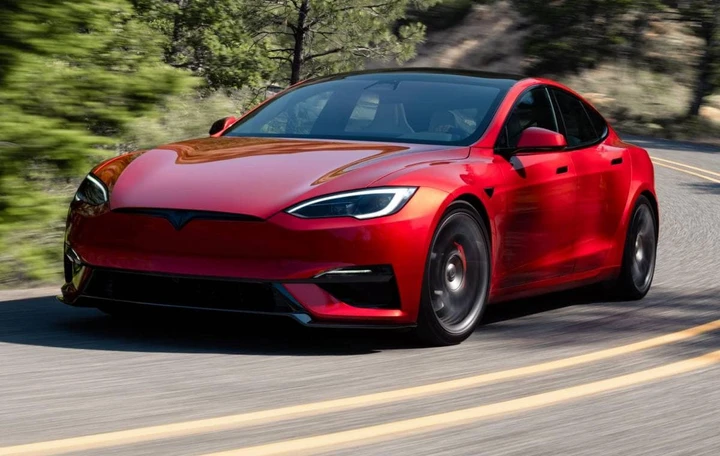 Tesla stop Model S e X: Elon Musk annuncia la fine di un'era