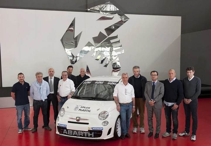 Abarth 695 Assetto Corse Evoluzione: consegnati 23 esemplari