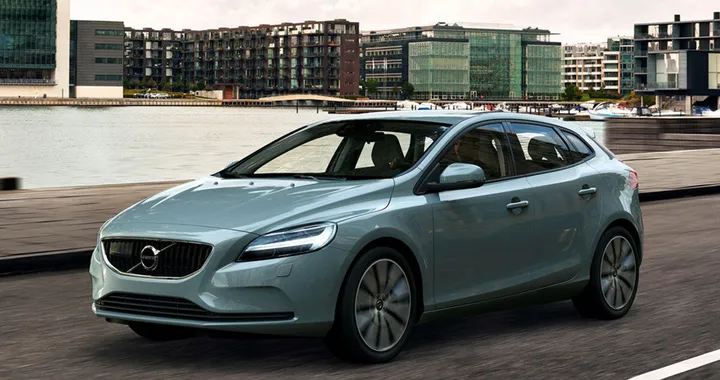 Volvo V40 restyling 2016: immagini e dati tecnici ufficiali