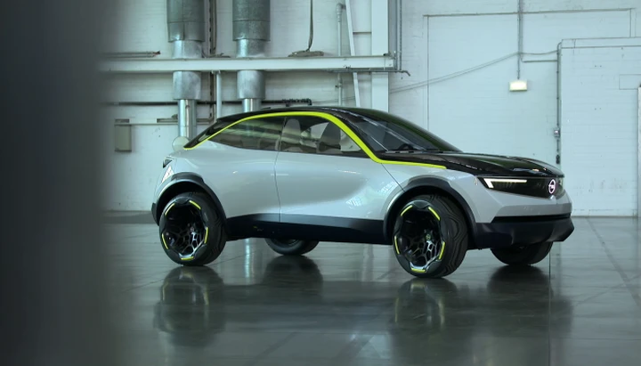 Opel: il concept GT X Experimental in un video con Mark Adams