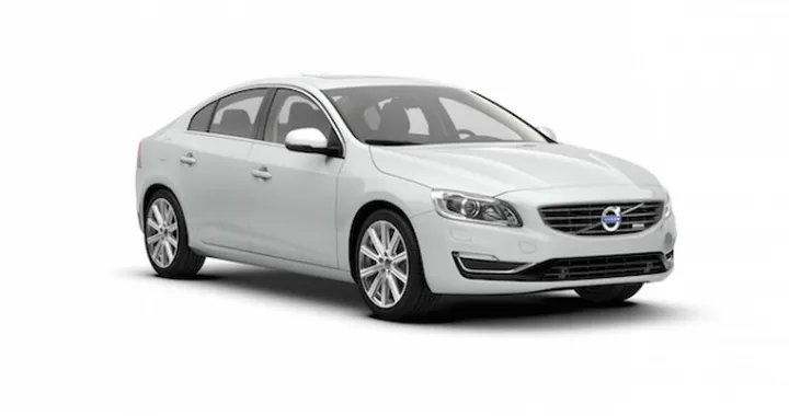 Volvo S60L T6 Twin Engine: ibrida per la Cina
