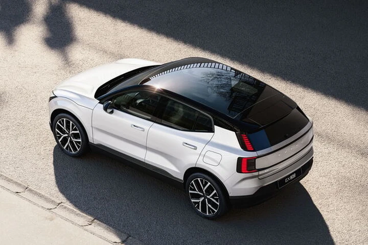 Volvo EX30 2026: arriva la versione da 150 CV, più accessibile e versatile