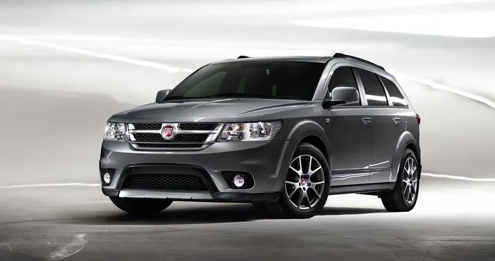 Fiat Freemont: 7 posti e un po' di sport