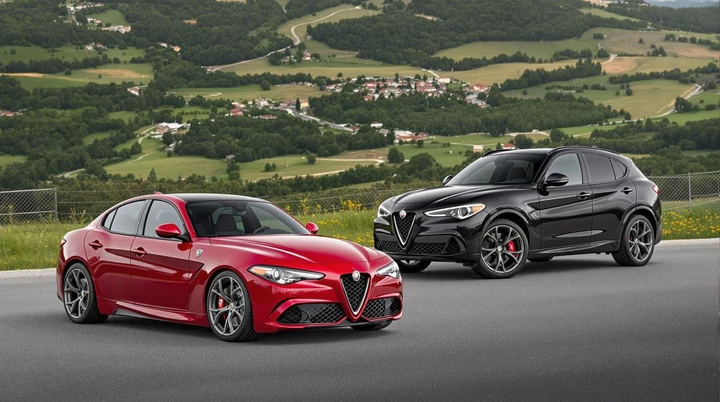 Giulia e Stelvio dicono addio alla benzina: la rivoluzione Alfa Romeo è iniziata