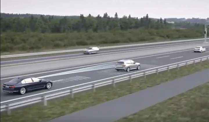 Sistema anticollisione auto (pre-crash): cos'è e come funziona