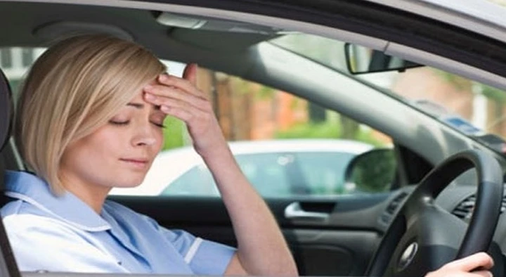Come combattere il mal d'auto in viaggio: consigli e rimedi