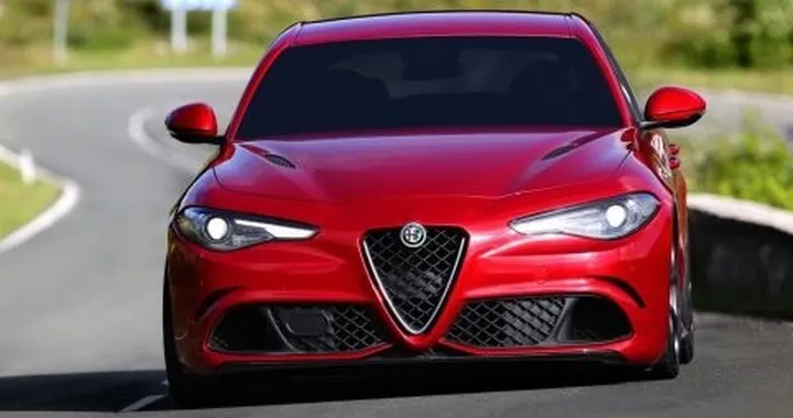 Alfa Romeo Giulia: c’è una variante da 350 CV nel suo futuro?