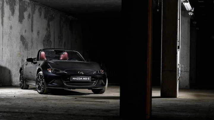 Mazda MX-5 Eunos Edition: immagini ufficiali