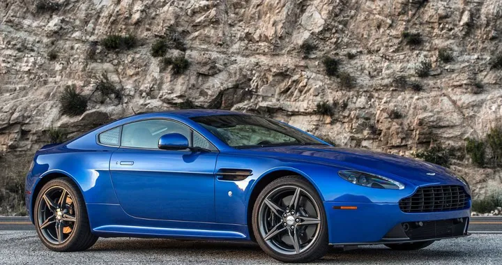 Aston Martin Vantage GT8 e GTS: nuove serie limitate