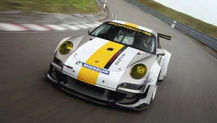Porsche 911 GT3 RSR 2011: la sfidante da battere