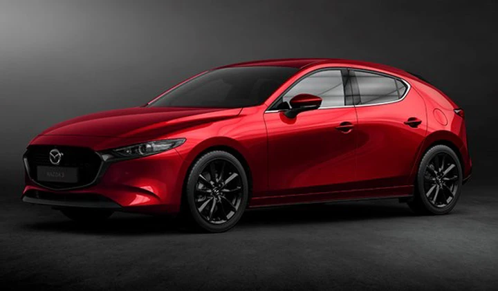 Nuova Mazda3: debutta il primo ibrido della Casa di Hiroshima