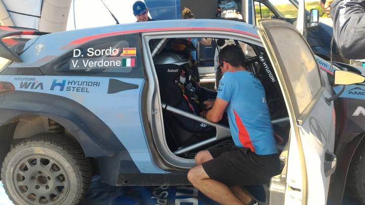 Hyundai i20 WRC: il brivido del rally al fianco di Dani Sordo