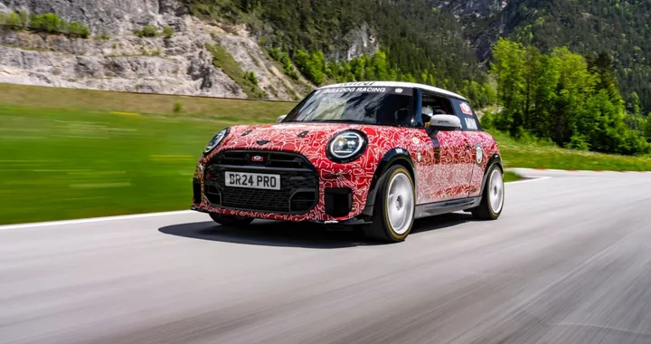 Mini John Cooper Works, il debutto alla 24h del Nuburgring