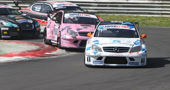 Superstars: a Monza dominano le Mercedes