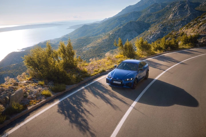 BMW: lanciata una campagna multicanale per promuovere la gamma di veicoli elettrici