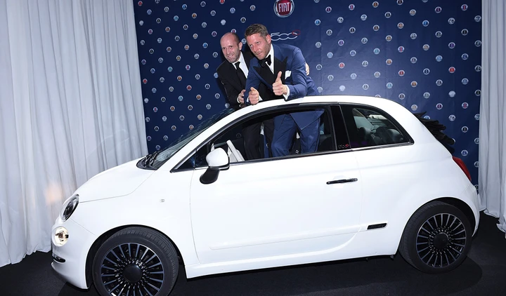 Nuova Fiat 500C, battuta all’asta di beneficenza da Lapo Elkann