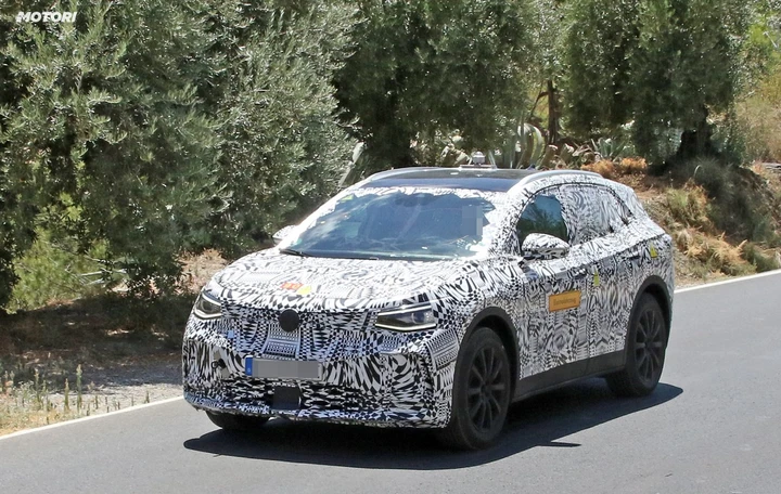 Volkswagen ID. Crozz: le foto spia