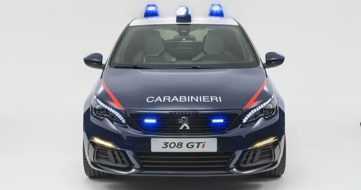 La Peugeot 308 GTI indossa la divisa dei Carabinieri