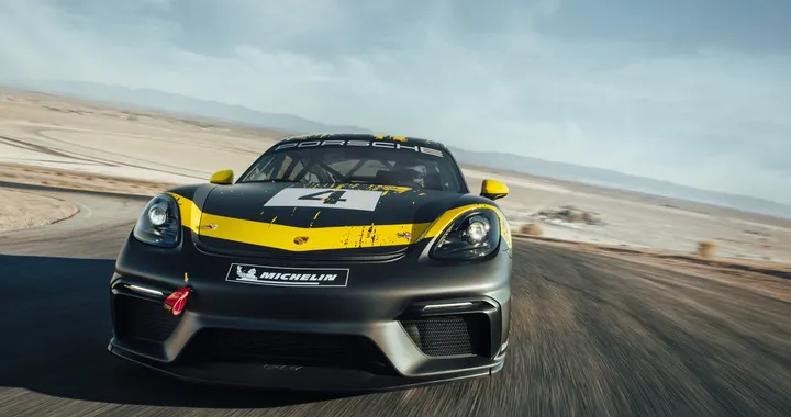 Nuova Porsche 718 Cayman GT4 Clubsport: nata per la pista