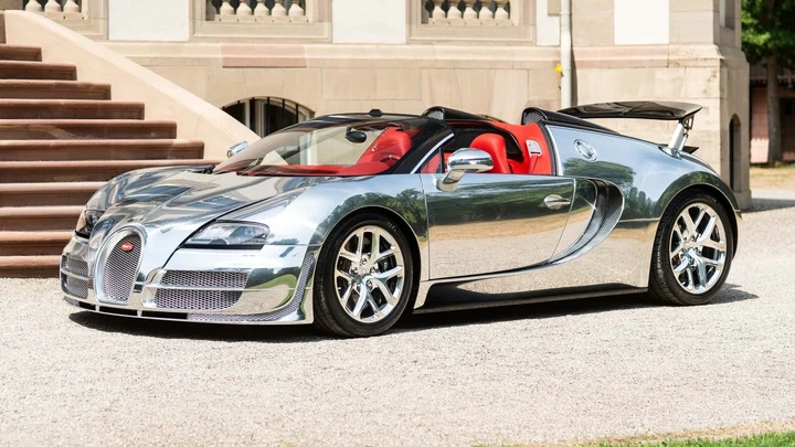 Bugatti Veyron Grand Sport Vitesse: torna a splendere l'hypercar a specchio