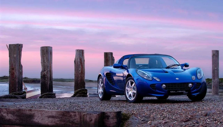 Lotus Elise, sportiva a basse emissioni