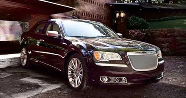 Chrysler 300: a giugno il debutto in Cina