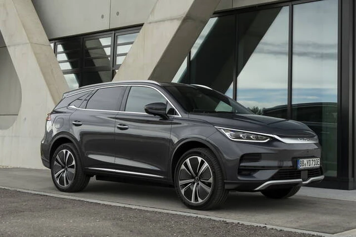 BYD Tang, un nuovo SUV elettrico votato al lusso arriva in Italia