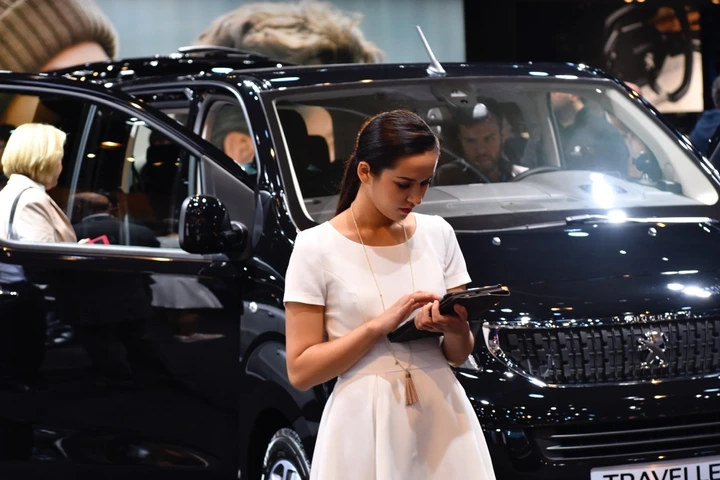Le ragazze al Salone di Parigi 2016