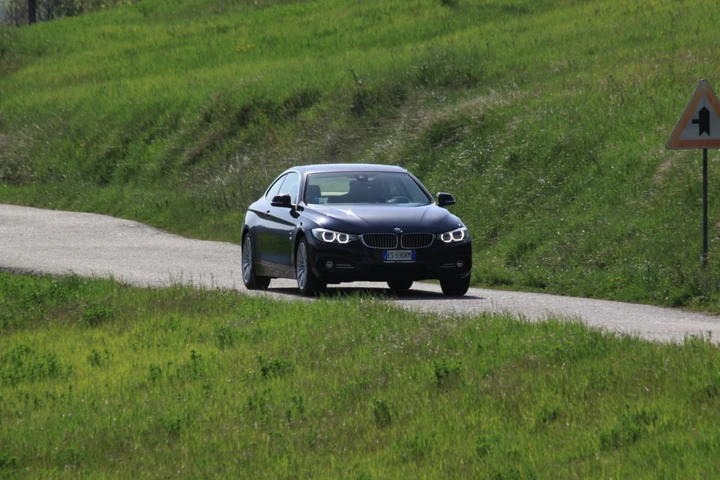 BMW Serie 4 Coupé 420d Luxury: la prova su strada