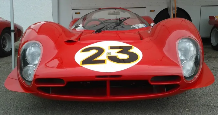 Ferrari 330 P4: un mito delle corse e dell'arte a quattro ruote [Video]